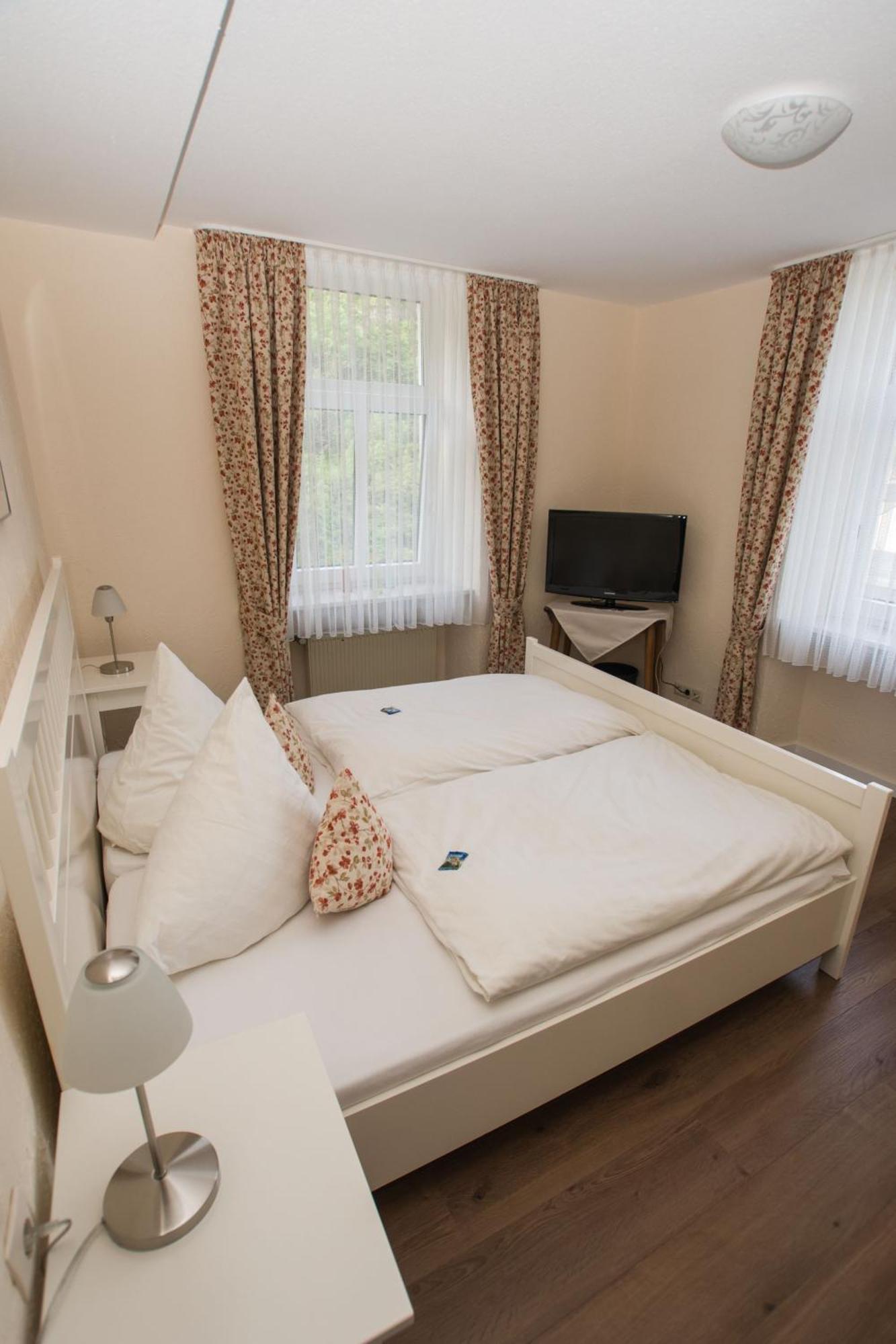 Moselland Hotel Im Enderttal Zum Onkel Willi Cochem Zewnętrze zdjęcie