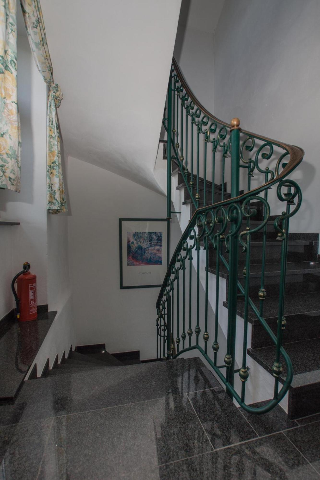 Moselland Hotel Im Enderttal Zum Onkel Willi Cochem Zewnętrze zdjęcie